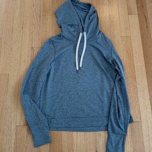 Vuori Halo Essential Hoodie Blue Heather | Women’s Size Small
